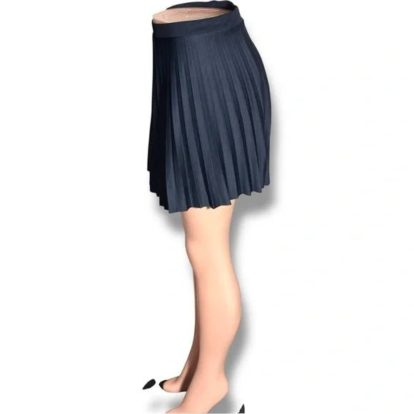 H&M Dark Navy Blue Pleated Fit and Flare High Waist Preppy Mini Skater Skirt - Picture 4 of 15